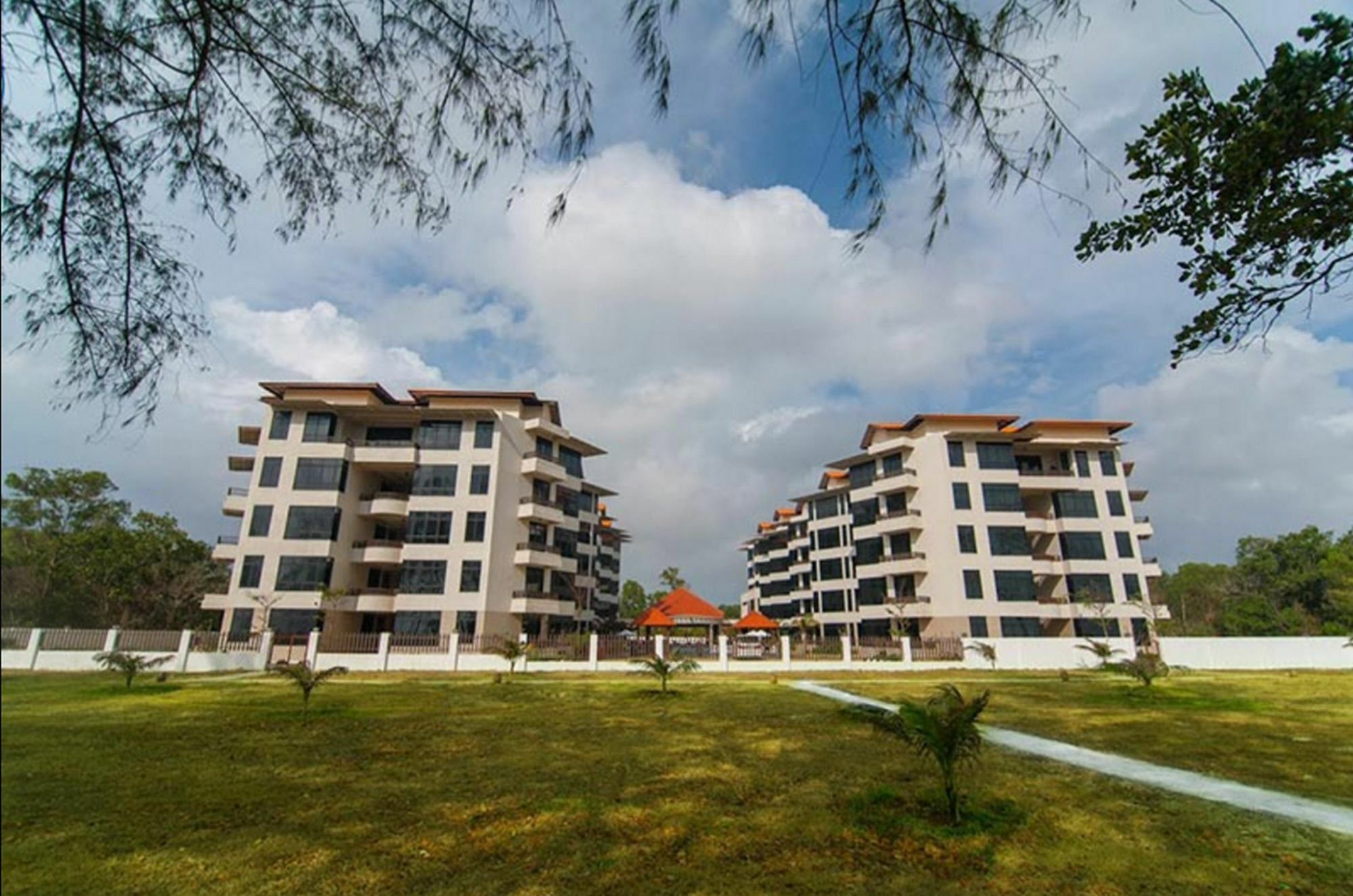 Samsuria Beach Resort & Residence Cherating Dış mekan fotoğraf